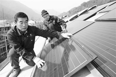 每度电补贴0.67元 投资5万6年回本 光伏你动心吗 每度电补贴0.67元 投资5万6年回本 光伏你动心吗