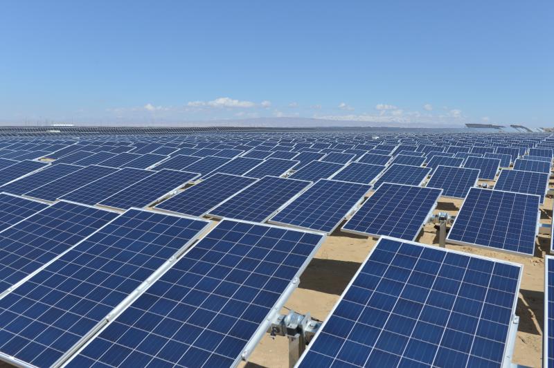 解秘全球最大太阳能发电综合技术实证试验基地 解秘全球最大太阳能发电综合技术实证试验基地