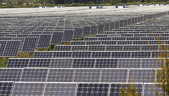 全国首个光伏“领跑者”示范基地通过验收 全国首个光伏“领跑者”示范基地通过验收