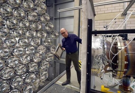 德国造世界上最大"人造太阳":探索太阳能制氢途径 德国造世界上最大"人造太阳":探索太阳能制氢途径