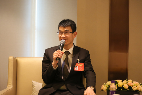 陈康平:加大光伏精准扶贫力度 做新能源行业的领跑者 陈康平:加大光伏精准扶贫力度 做新能源行业的领跑者