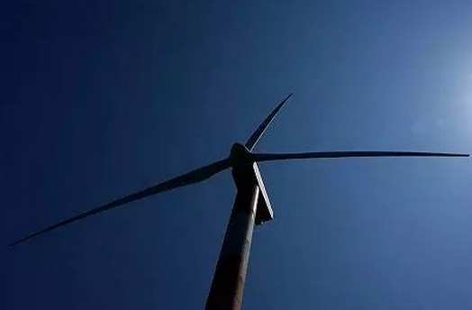 光伏、陆上风电标杆上网电价又降了,有人哭有人笑 光伏、陆上风电标杆上网电价又降了,有人哭有人笑