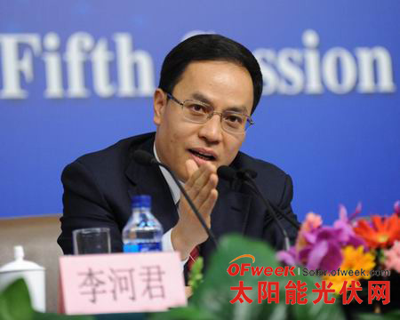 我的目标是2020年以前,把汉能做成万亿市值的公司!