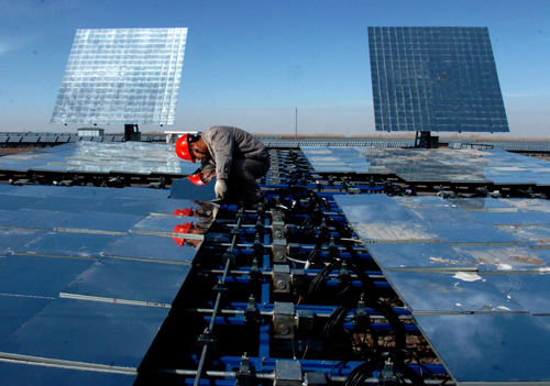 2012年多晶硅产业情况进一步恶化,产量出现负增长,停产企业数量达到近90%