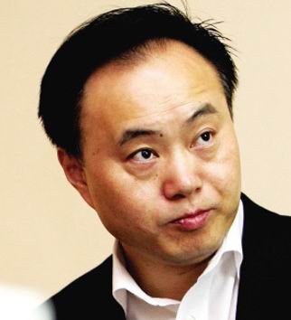 谁把前首富施正荣赶下台?