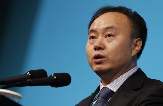 专家分析称,尚德电力施正荣的新职位执行董事长相当于董事长+CEO