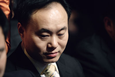 施正荣及高管被“集体起诉”