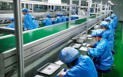 东安县井头圩镇光伏产业园,太阳能电池组件车间