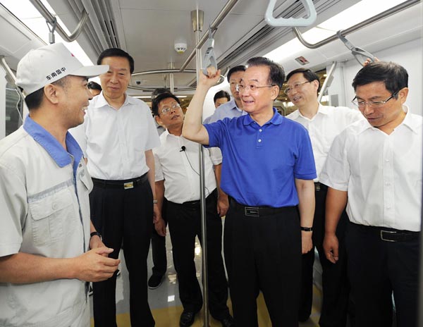 温家宝：从国家层面对光伏产业统筹研究和规划