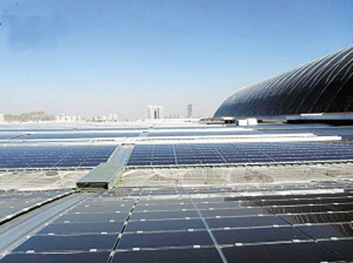 西站屋顶“光电站”下月发电