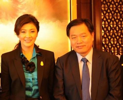 保利协鑫董事长朱共山与泰国总理英拉合影